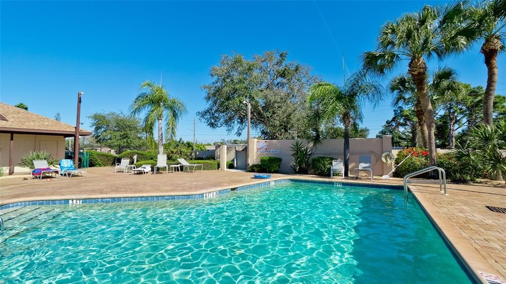 For Sale: $325,000 (3 beds, 2 baths, 1823 Square Feet)