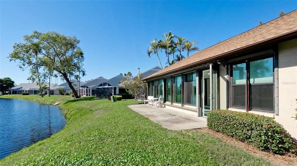 For Sale: $325,000 (3 beds, 2 baths, 1823 Square Feet)