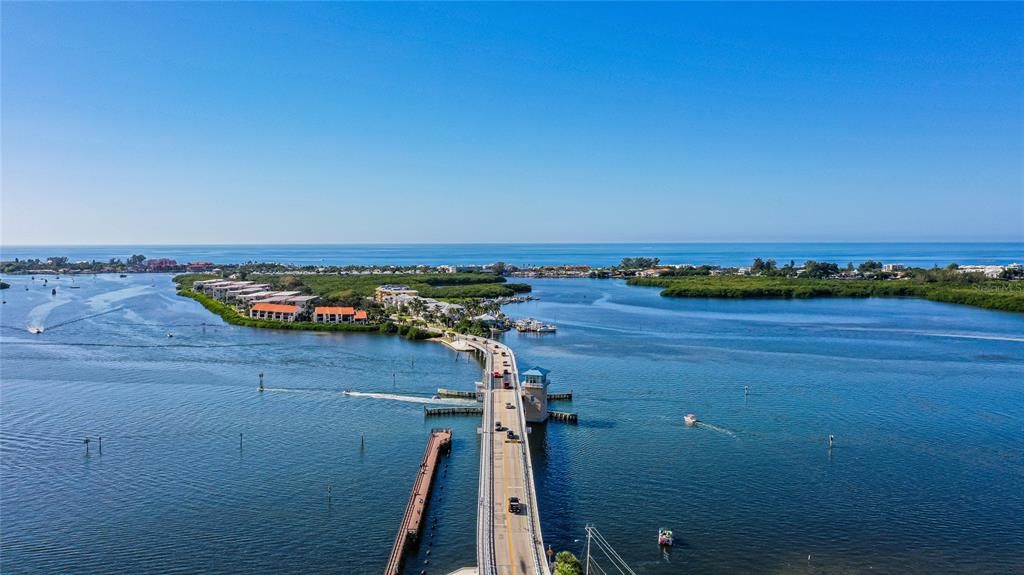 На продажу: $64,000 (0.34 acres)