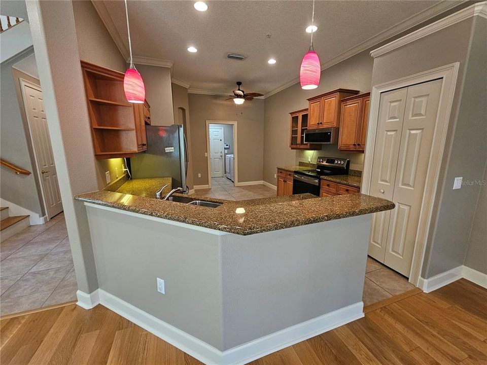 出租: $2,950 (3 贝兹, 2 浴室, 2021 平方英尺)