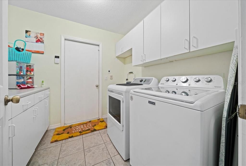 На продажу: $575,000 (3 спален, 2 ванн, 1680 Квадратных фут)