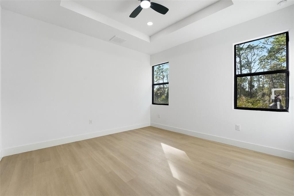 На продажу: $334,000 (3 спален, 2 ванн, 1500 Квадратных фут)