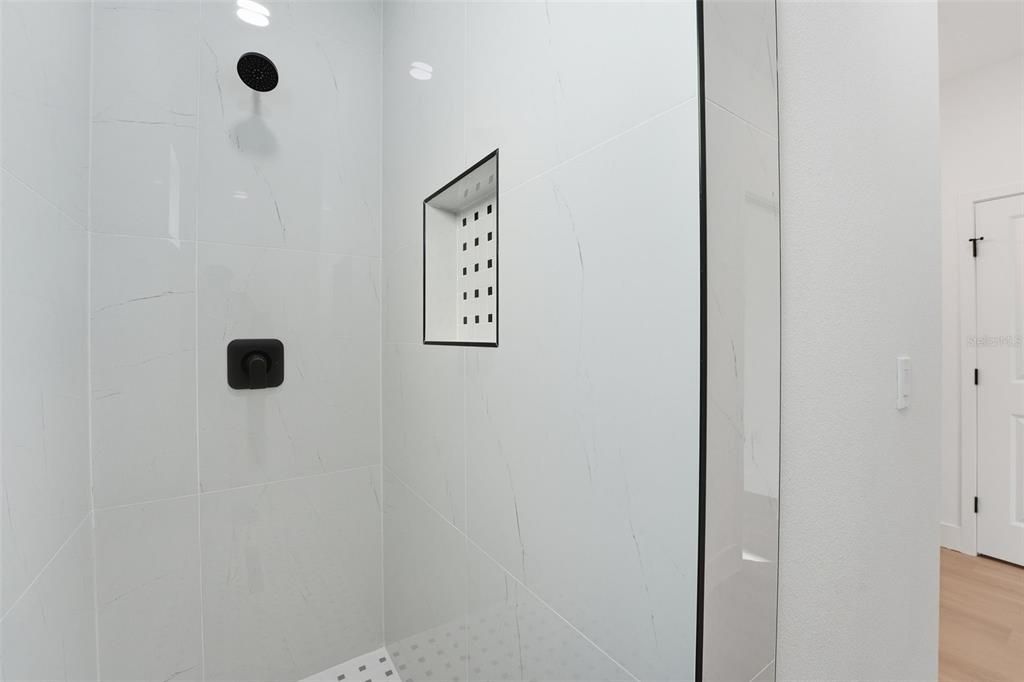 На продажу: $334,000 (3 спален, 2 ванн, 1500 Квадратных фут)