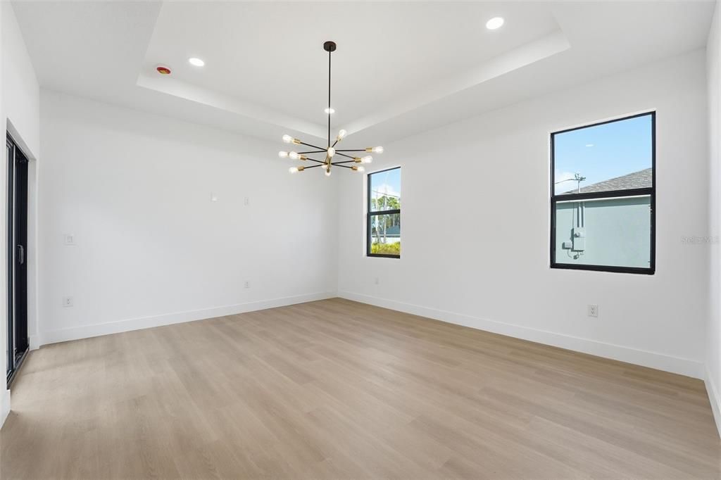 На продажу: $334,000 (3 спален, 2 ванн, 1500 Квадратных фут)