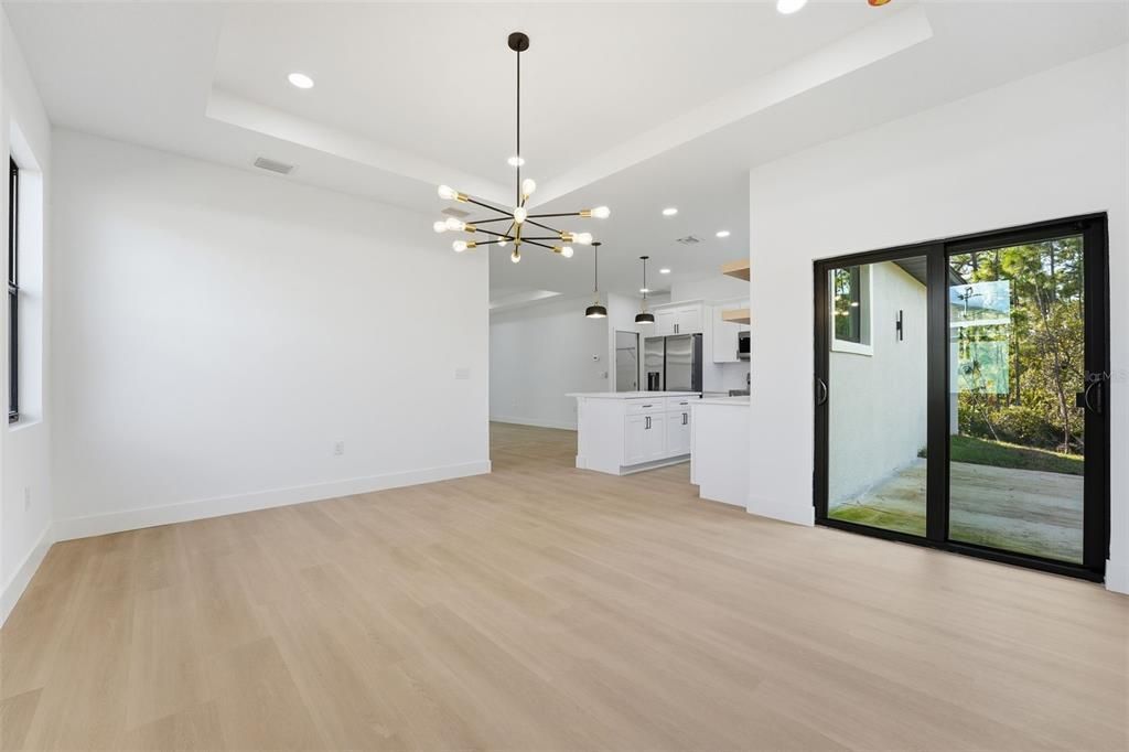 На продажу: $334,000 (3 спален, 2 ванн, 1500 Квадратных фут)