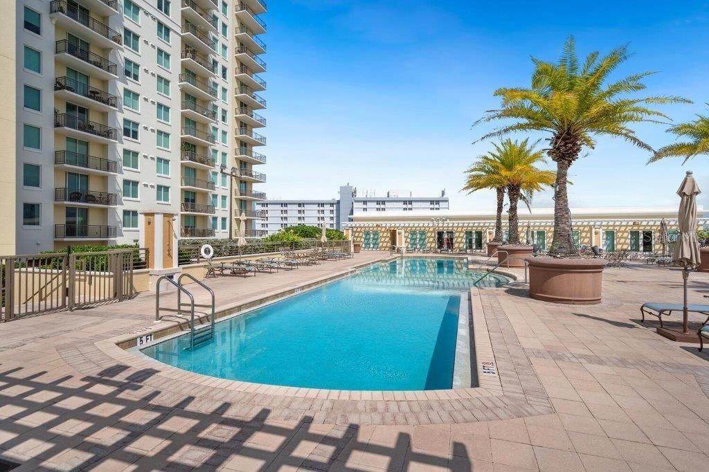 待售: $545,000 (1 贝兹, 1 浴室, 1070 平方英尺)