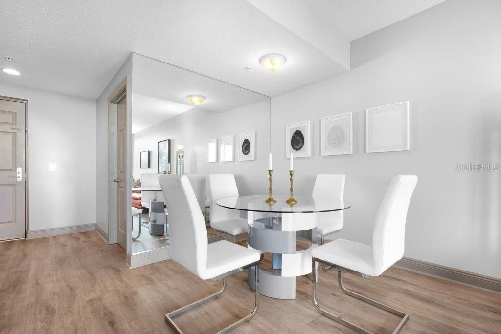 待售: $545,000 (1 贝兹, 1 浴室, 1070 平方英尺)