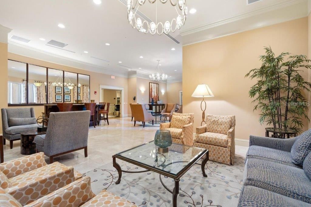 待售: $545,000 (1 贝兹, 1 浴室, 1070 平方英尺)