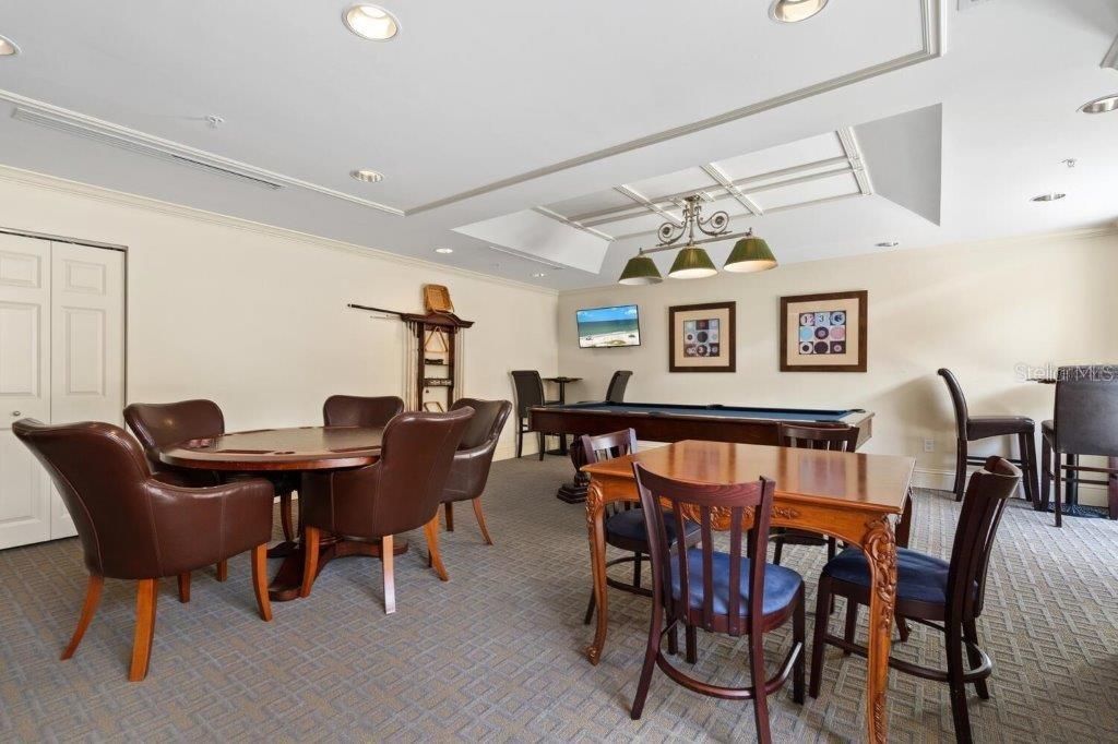 待售: $545,000 (1 贝兹, 1 浴室, 1070 平方英尺)