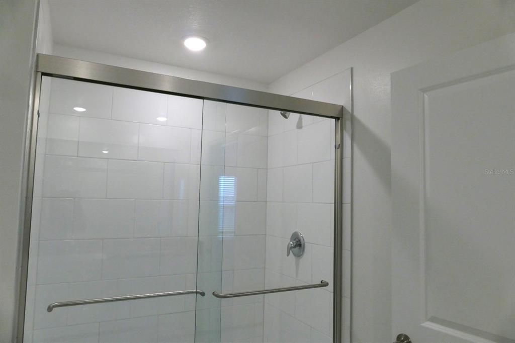 For Rent: $2,200 (3 beds, 2 baths, 1666 Square Feet)