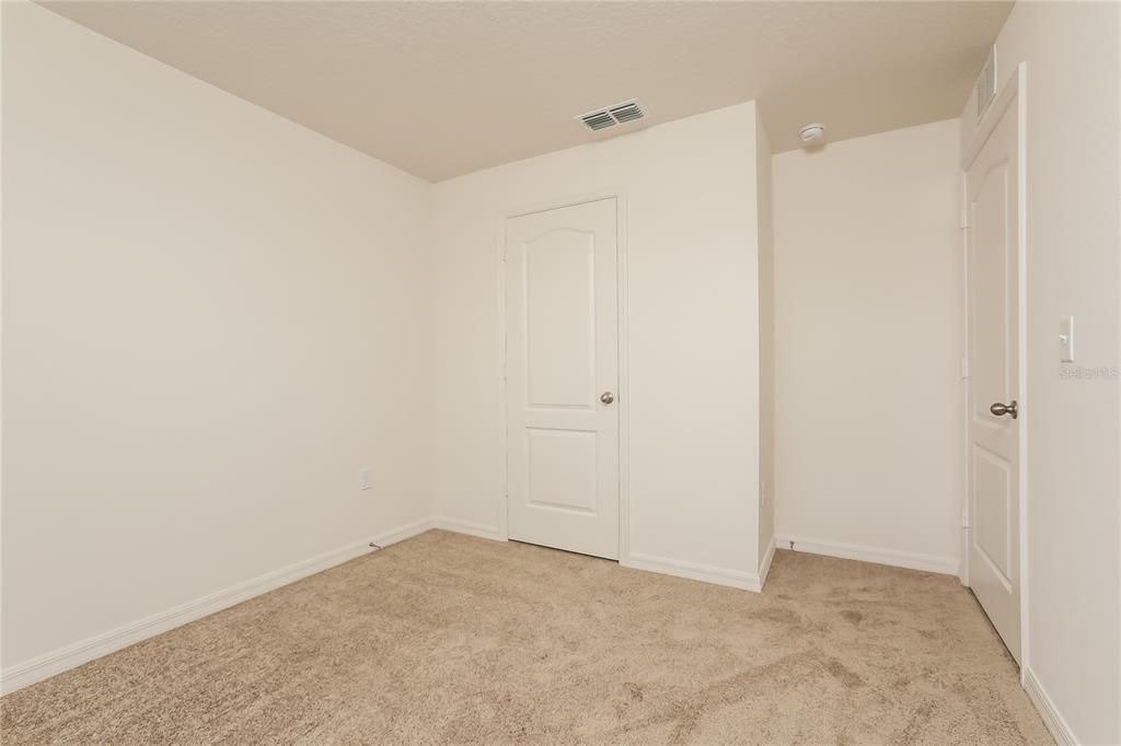 出租: $2,010 (4 贝兹, 2 浴室, 1358 平方英尺)