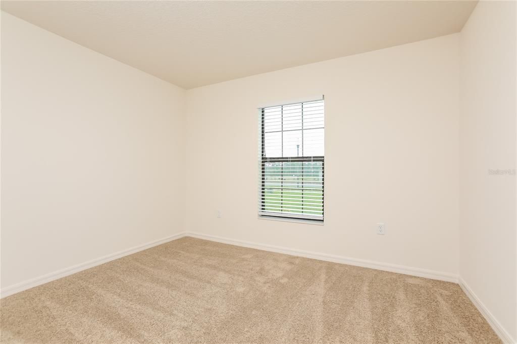 出租: $2,010 (4 贝兹, 2 浴室, 1358 平方英尺)