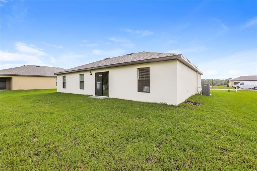 出租: $2,010 (4 贝兹, 2 浴室, 1358 平方英尺)