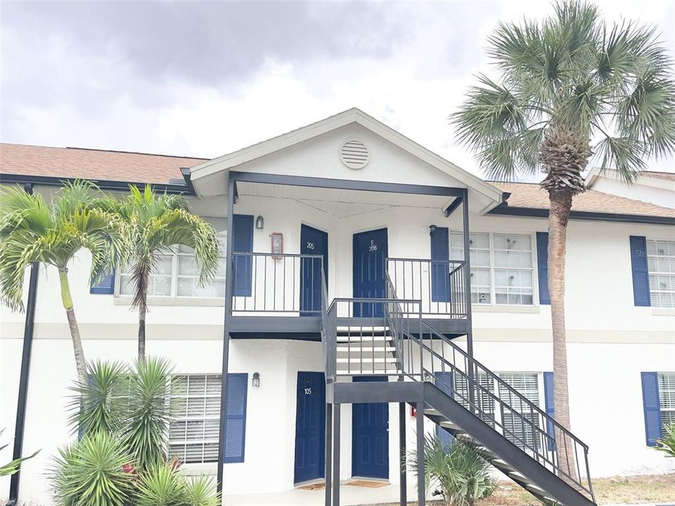 В аренду: $1,300 (2 спален, 2 ванн, 840 Квадратных фут)