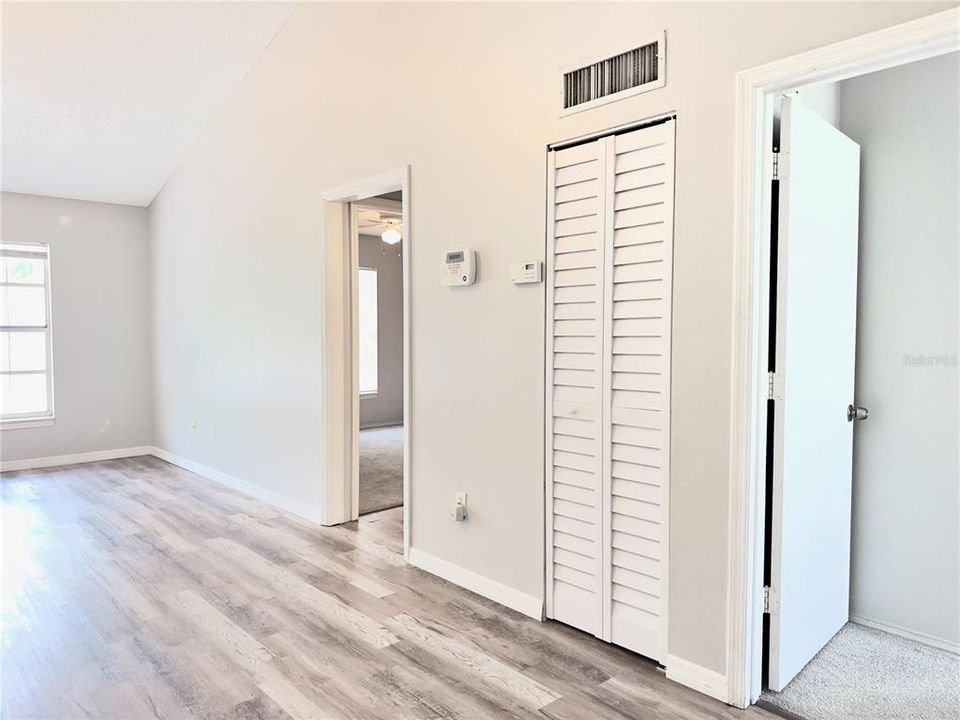 В аренду: $1,300 (2 спален, 2 ванн, 840 Квадратных фут)