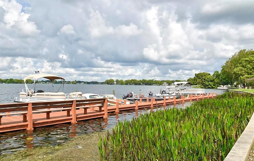 В аренду: $2,200 (2 спален, 1 ванн, 800 Квадратных фут)