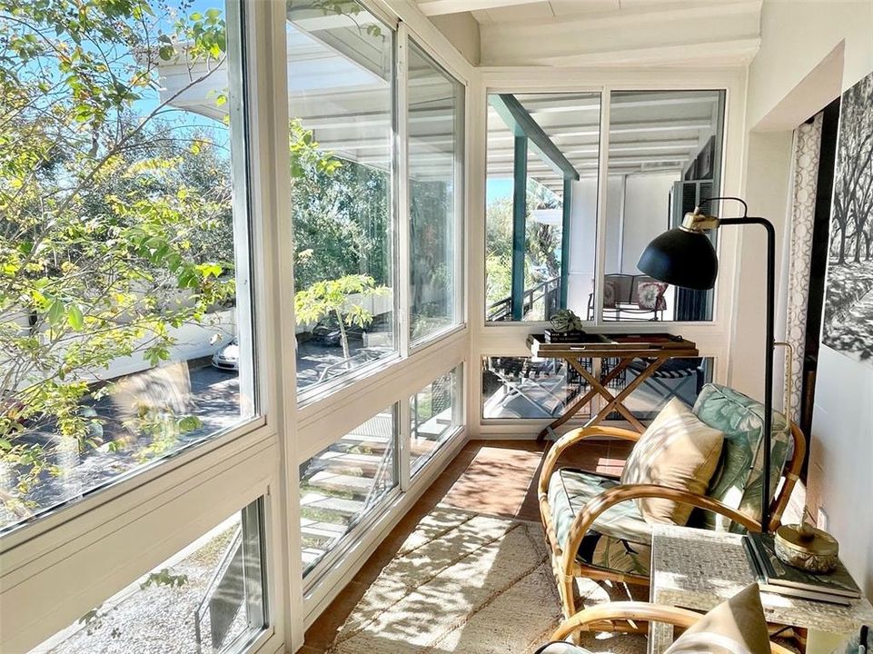 В аренду: $2,200 (2 спален, 1 ванн, 800 Квадратных фут)