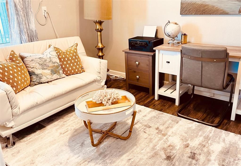 В аренду: $2,200 (2 спален, 1 ванн, 800 Квадратных фут)