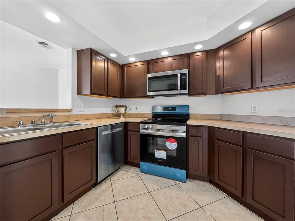 В аренду: $2,265 (3 спален, 2 ванн, 1536 Квадратных фут)