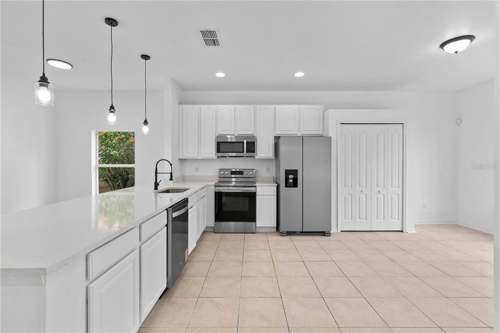 For Sale: $385,000 (4 beds, 2 baths, 1540 Square Feet)