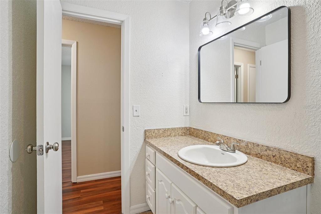 En Venta: $274,900 (3 camas, 2 baños, 1394 Pies cuadrados)