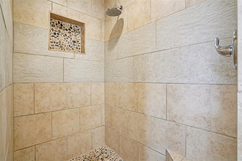 En Venta: $274,900 (3 camas, 2 baños, 1394 Pies cuadrados)