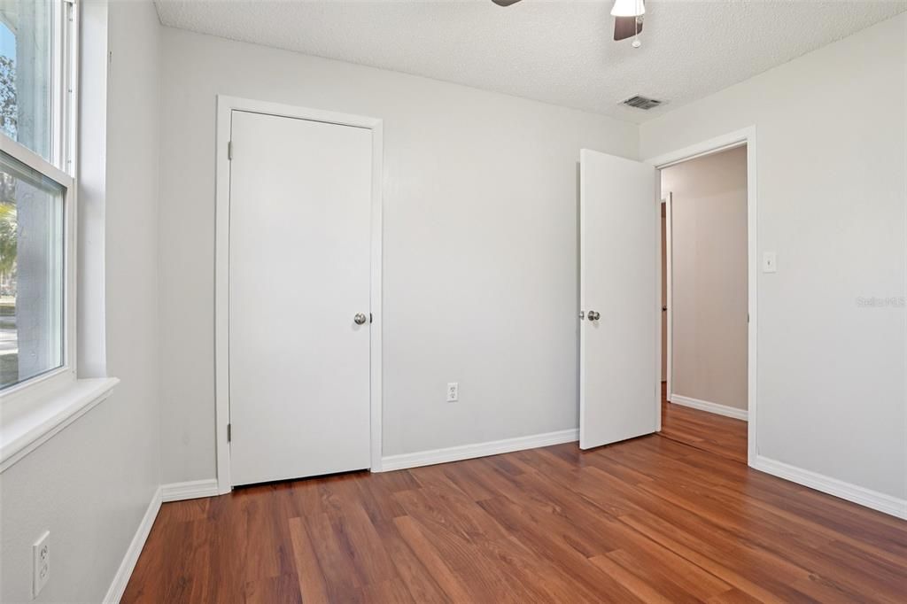 En Venta: $274,900 (3 camas, 2 baños, 1394 Pies cuadrados)