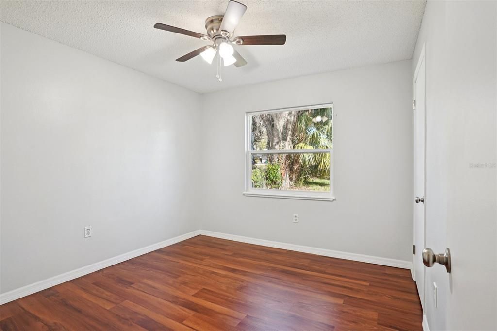 En Venta: $274,900 (3 camas, 2 baños, 1394 Pies cuadrados)