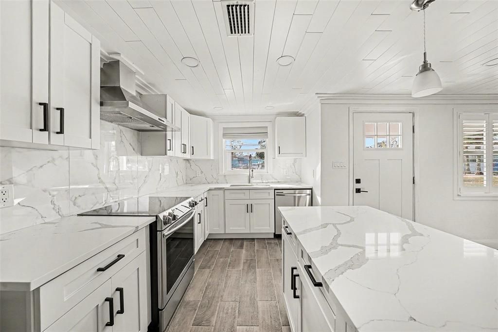 На продажу: $350,000 (3 спален, 2 ванн, 1250 Квадратных фут)