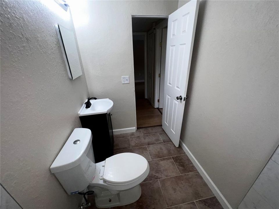 出租: $2,095 (4 贝兹, 2 浴室, 1231 平方英尺)