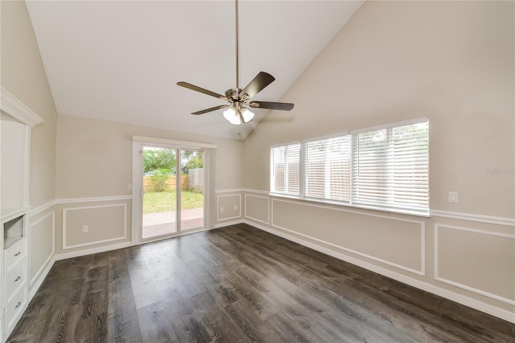 For Rent: $2,220 (3 beds, 2 baths, 1392 Square Feet)