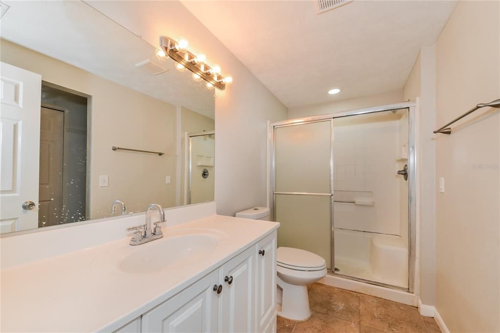 For Rent: $2,220 (3 beds, 2 baths, 1392 Square Feet)