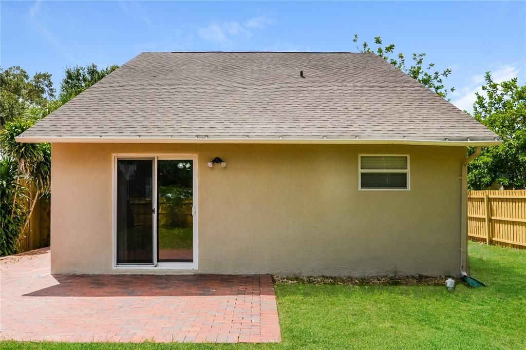 For Rent: $2,220 (3 beds, 2 baths, 1392 Square Feet)