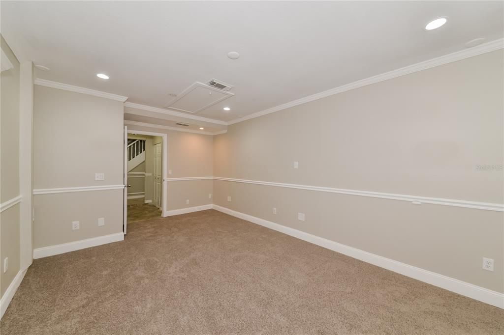 For Rent: $2,220 (3 beds, 2 baths, 1392 Square Feet)