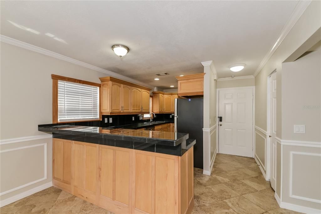 For Rent: $2,220 (3 beds, 2 baths, 1392 Square Feet)