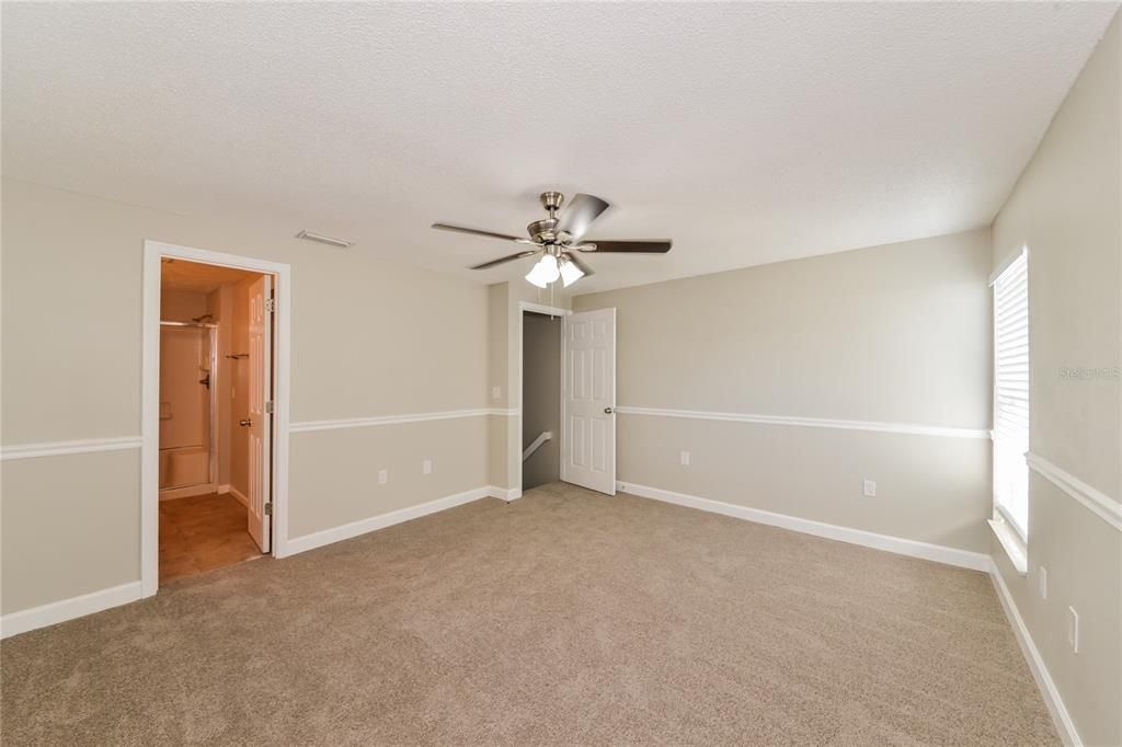 For Rent: $2,220 (3 beds, 2 baths, 1392 Square Feet)