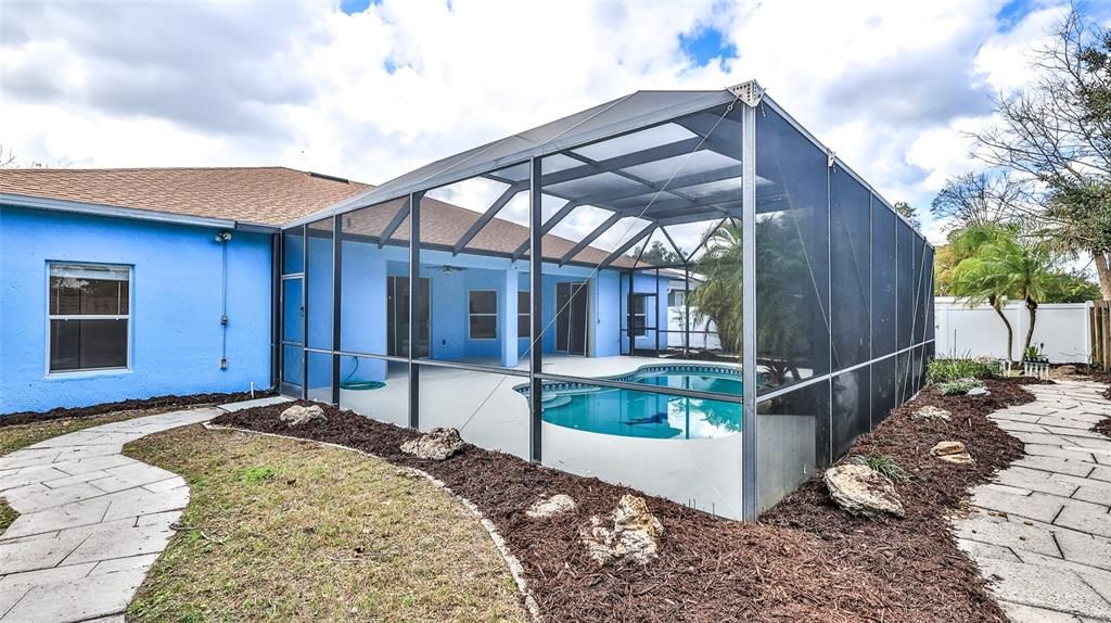 En Venta: $414,900 (4 camas, 2 baños, 2243 Pies cuadrados)