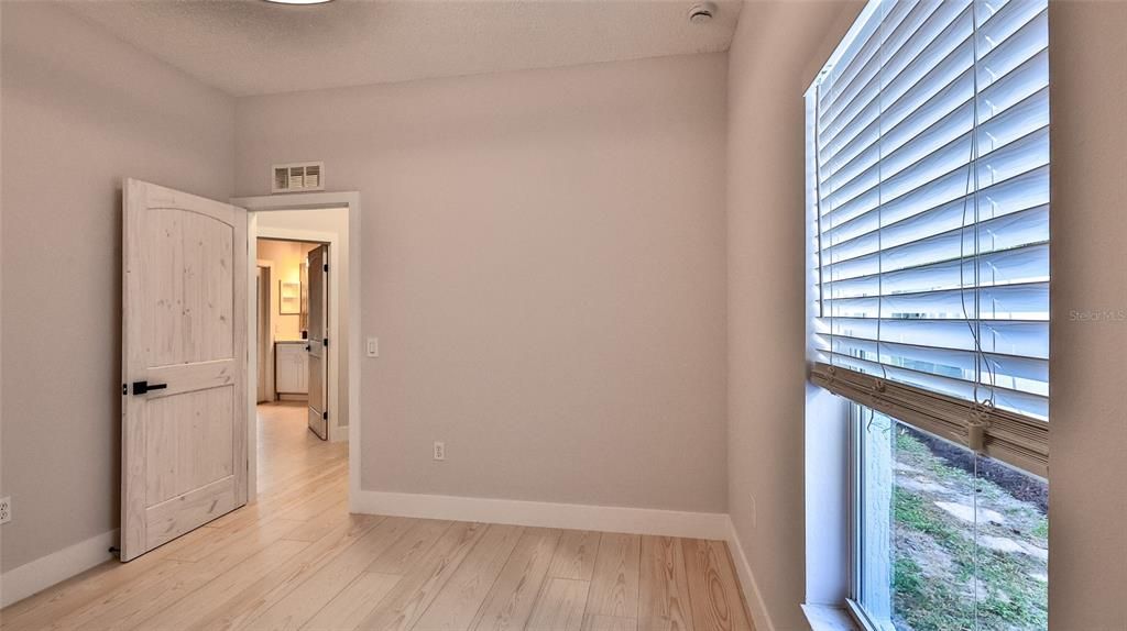 En Venta: $414,900 (4 camas, 2 baños, 2243 Pies cuadrados)