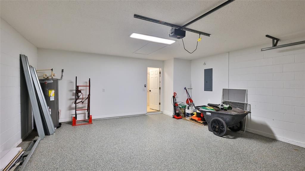 En Venta: $414,900 (4 camas, 2 baños, 2243 Pies cuadrados)