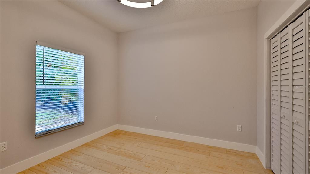 En Venta: $414,900 (4 camas, 2 baños, 2243 Pies cuadrados)