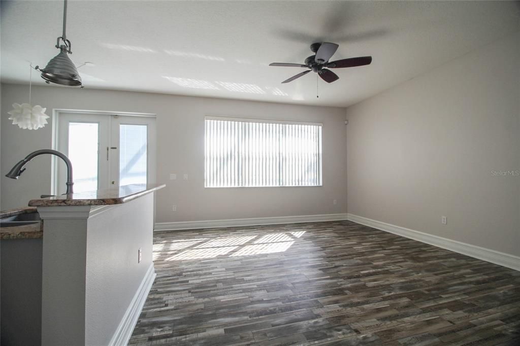 В аренду: $2,895 (4 спален, 3 ванн, 1960 Квадратных фут)