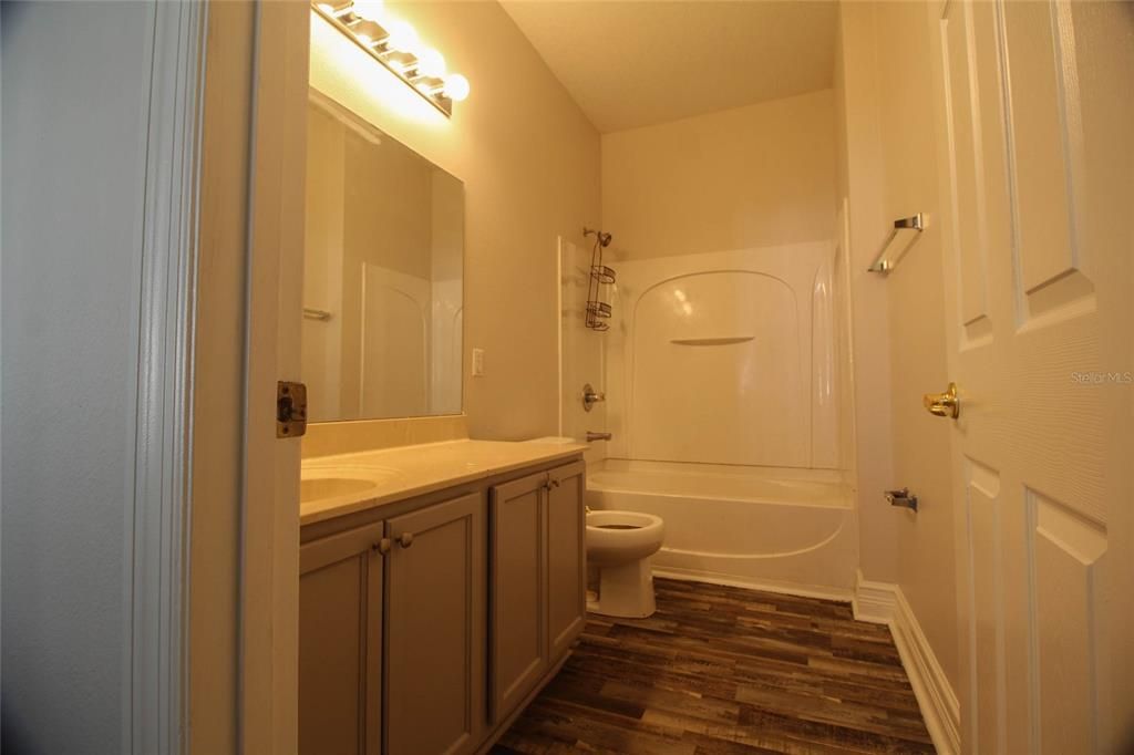 В аренду: $2,895 (4 спален, 3 ванн, 1960 Квадратных фут)