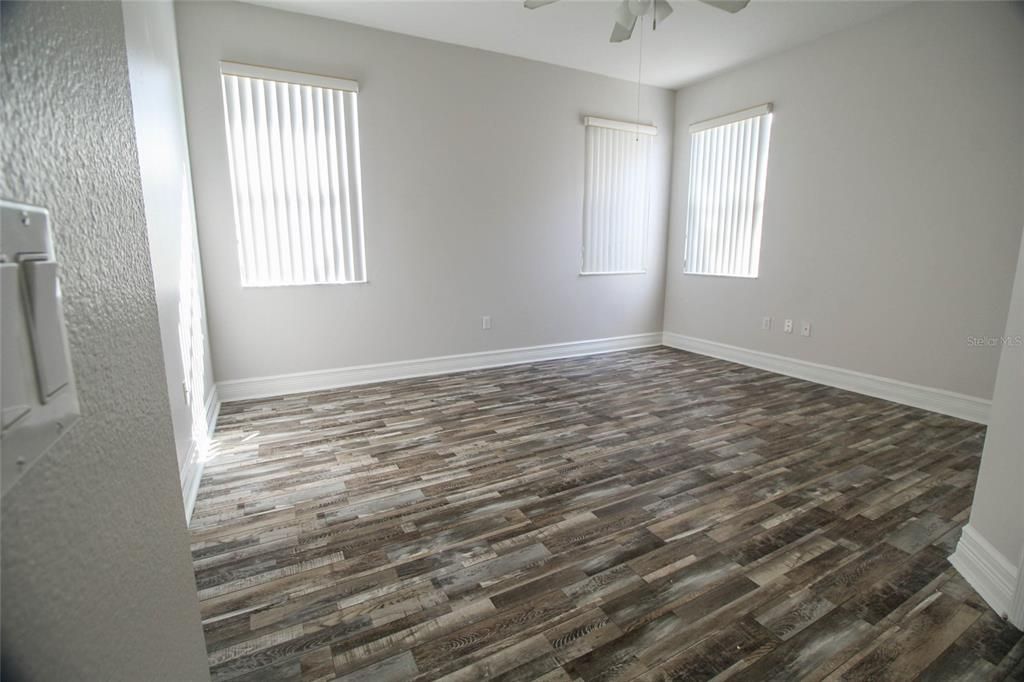 В аренду: $2,895 (4 спален, 3 ванн, 1960 Квадратных фут)