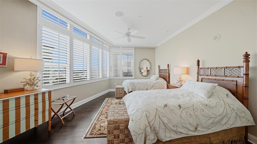 For Sale: $2,600,000 (3 beds, 3 baths, 3785 Square Feet)