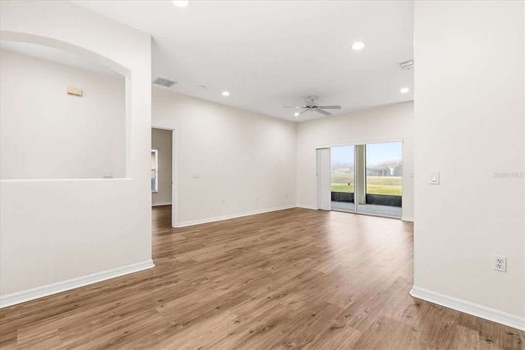 En Venta: $339,900 (3 camas, 2 baños, 1687 Pies cuadrados)