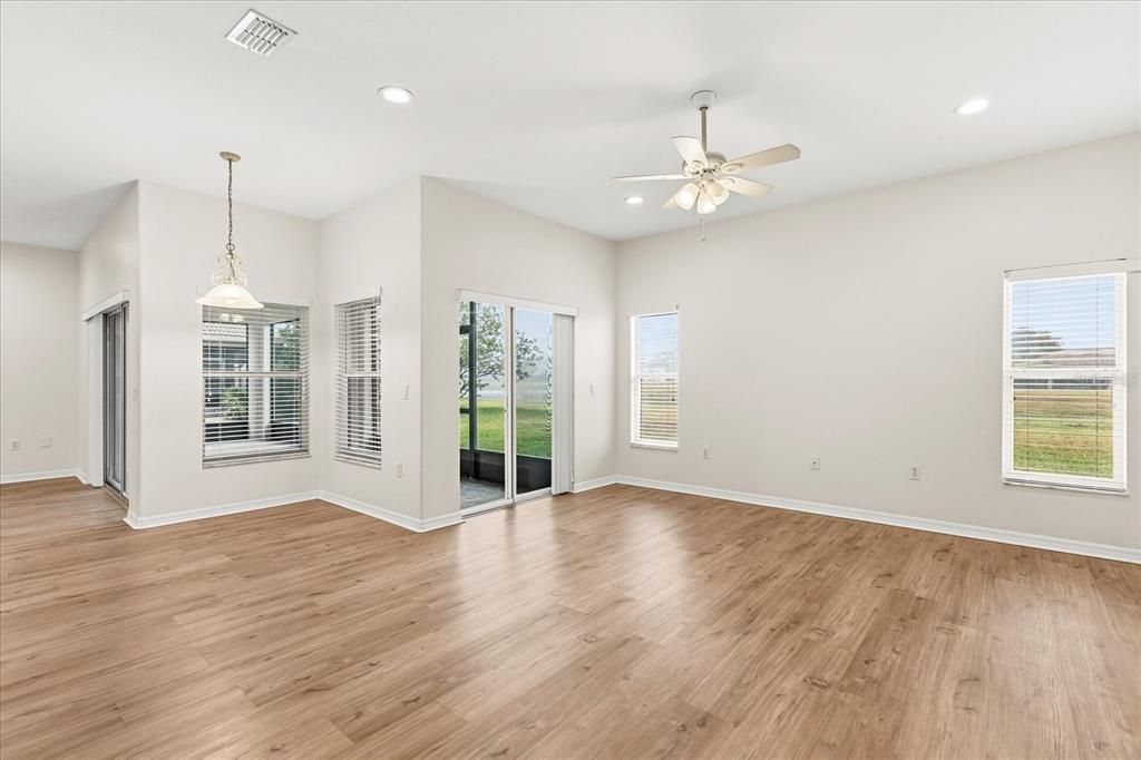 En Venta: $339,900 (3 camas, 2 baños, 1687 Pies cuadrados)