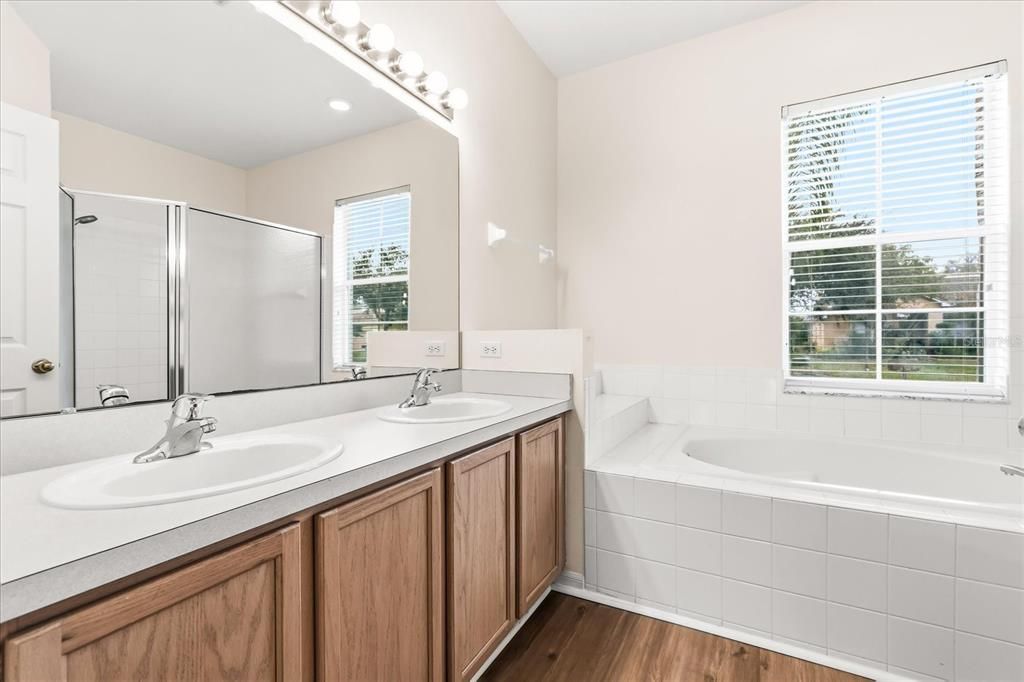 En Venta: $339,900 (3 camas, 2 baños, 1687 Pies cuadrados)