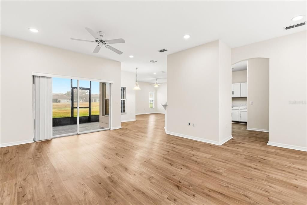 En Venta: $339,900 (3 camas, 2 baños, 1687 Pies cuadrados)