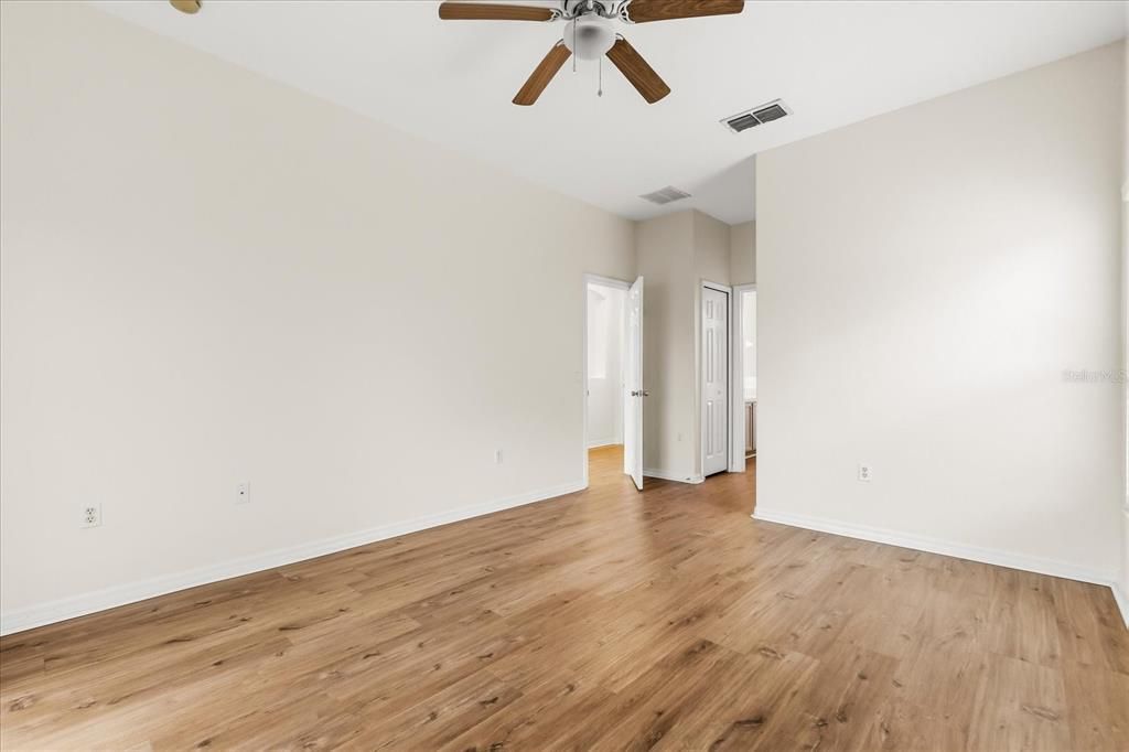 En Venta: $339,900 (3 camas, 2 baños, 1687 Pies cuadrados)