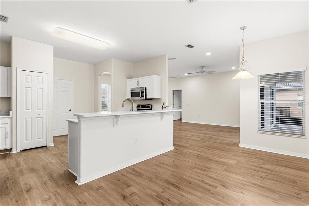 En Venta: $339,900 (3 camas, 2 baños, 1687 Pies cuadrados)